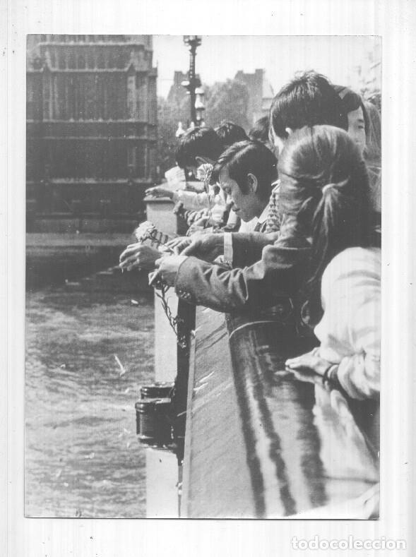 Postcards: Foto prensa numero 039: Refugiados vietnamitas en Londres - Varios