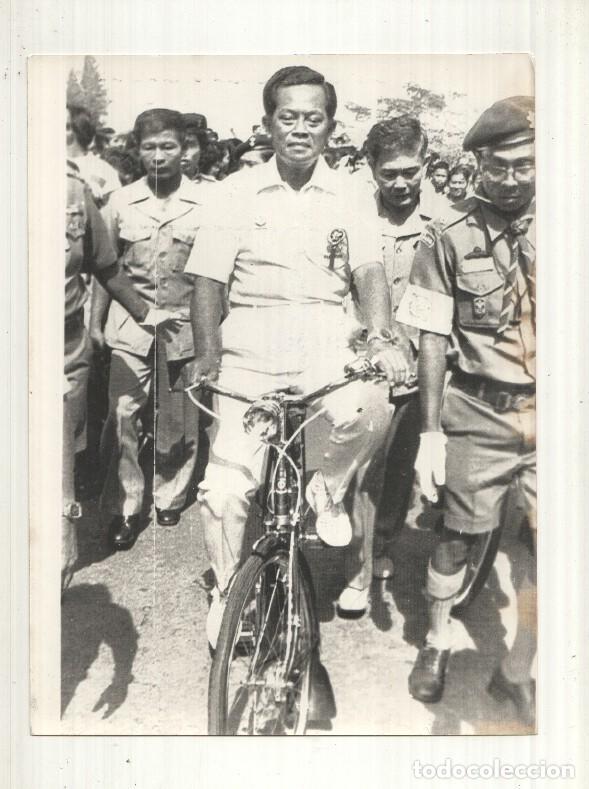 Postkarten: Foto Prensa numero 065: Primer ministro Thailandes Kriangsak Chomanan - Varios