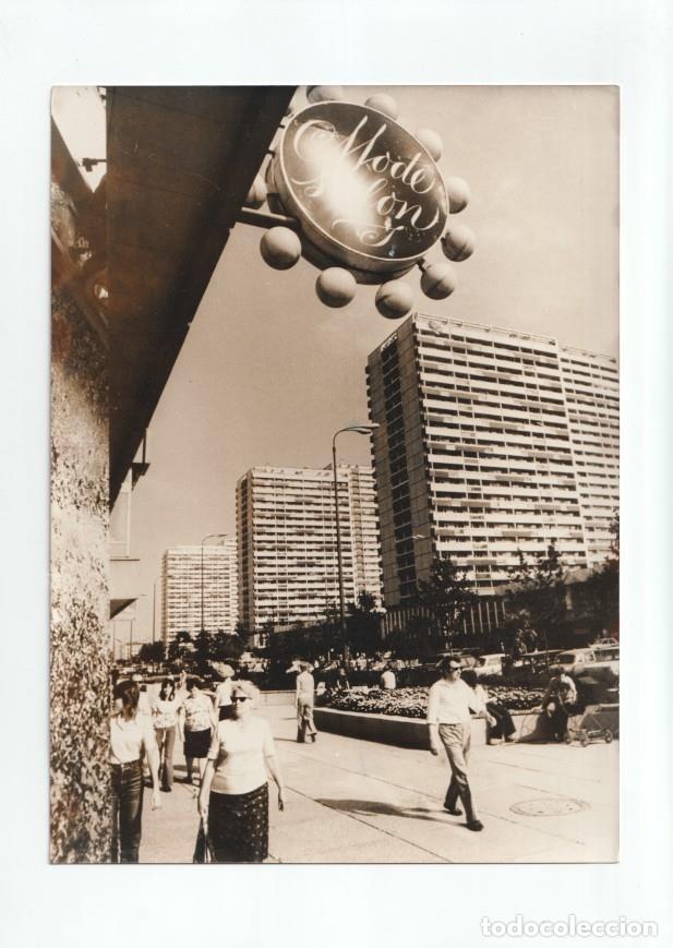 Postkarten: Foto Prensa numero 197: Calle Leipzinger en Berlin oriental - Varios
