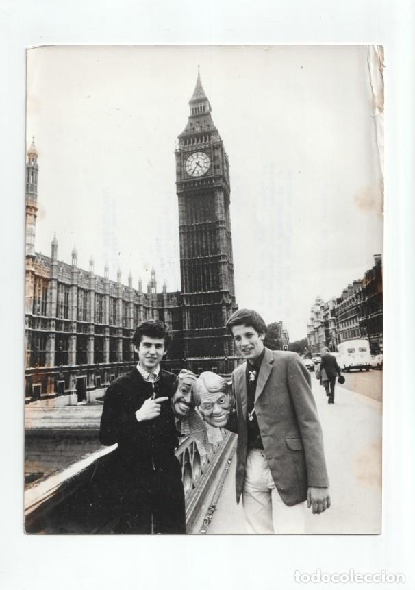 Postais: Foto Prensa numero 157: Carter y Arafat, los dos periodistas que lo imitaron en Londres - Varios