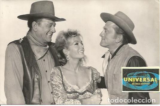 Postales: POSTAL A0719: Kirk Douglas y John Wayne - Foto 1