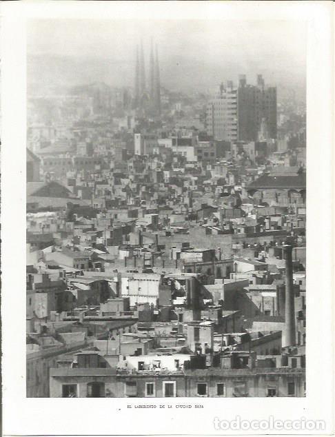 Postales: LAMINA 21554: Barrio de Barcelona con la Sagrada Familia al fondo - Josep Pla