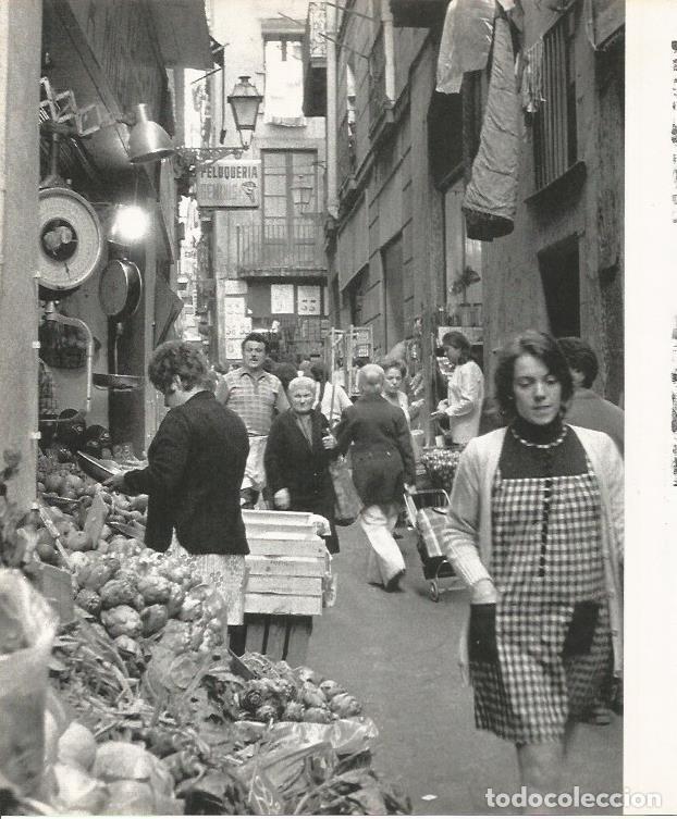 Postales: LAMINA 22008: Barcelona. Calle en el Barrio Gotico - Josep Maria Espinas