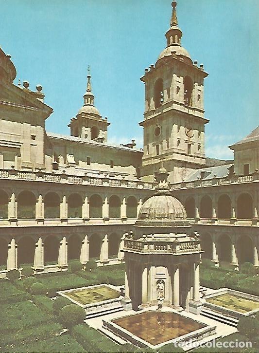 Postcards: LAMINA 15274: Patio de los Evengelistas de El Escorial - Varios