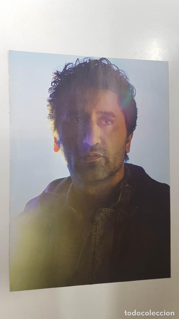 Postcards: Lamina/pagina extraida de la revista accion: Travis Manawa en la serie Fear the Walking Dead (Cliff