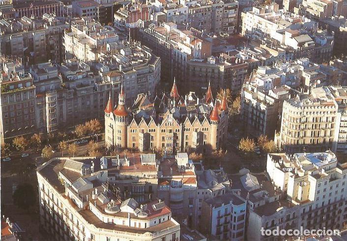 Cartes Postales: LAMINA 24100: Vista aerea de la Casa de les Punxes. Barcelona - Llatzer Moix
