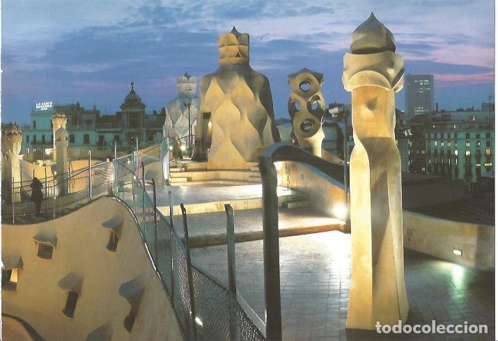 Postkarten: LAMINA 24107: Chimeneas de La Pedrera. Barcelona - Llatzer Moix