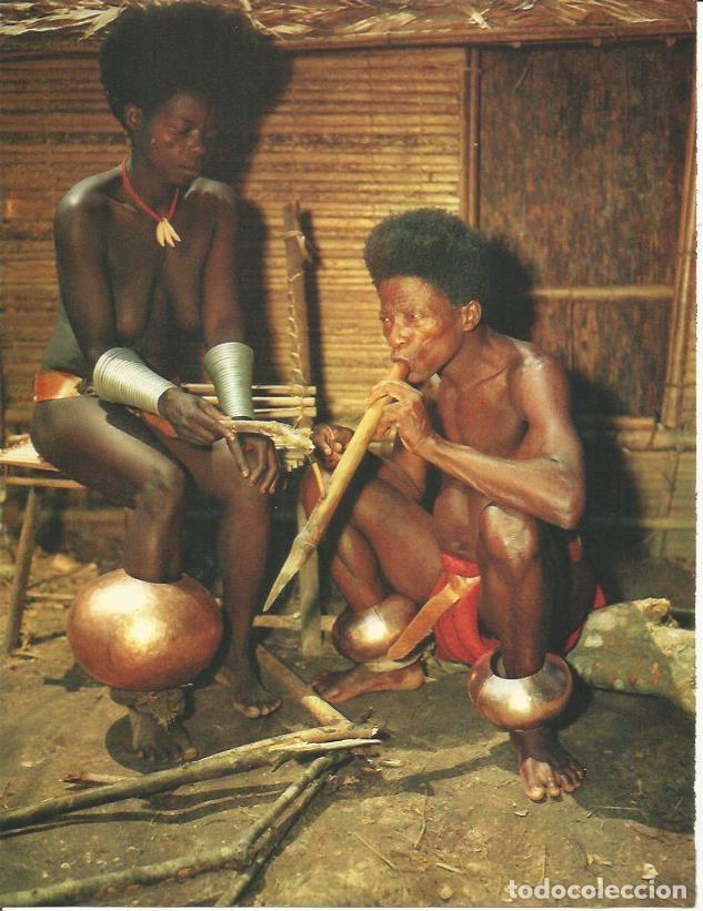 Postkarten: LAMINA 26395: Mujeres Mangbettu - Edward Weyer, Jr