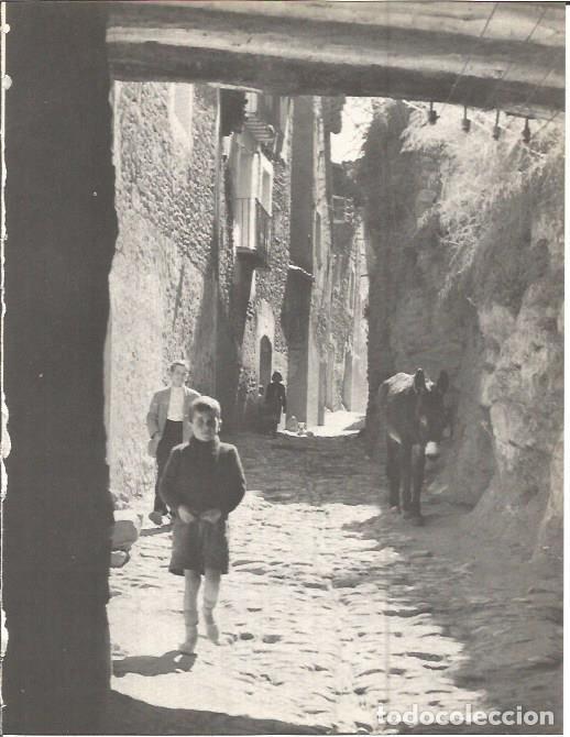 Cartes Postales: LAMINA V00300: Callejon en Ager, Lerida - J. Vallverdu - T. Sirera