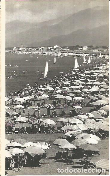 Postales: LAMINA V00400: Playa Viareggio, Italia - VVAA