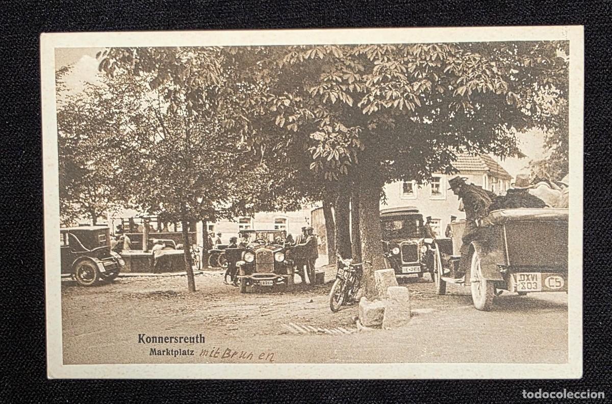 Postales: P.928 Postal antigua Konnersreuth Alemania &ndash; Plaza del mercado con coches cl&aacute;sicos y ambiente urbano
