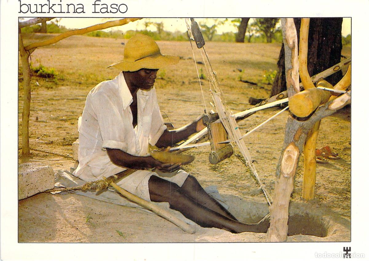 Postales: Postal de Burkina Faso - Joven Tejedor en Ouagadougou