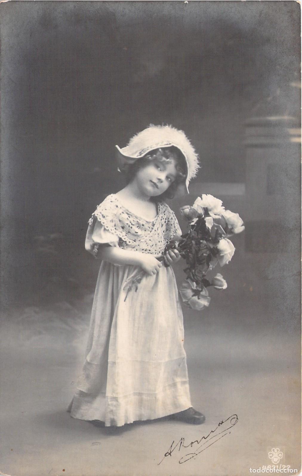 Postales: Postal de Retrato Infantil Ni&ntilde;a con Flores Jerez de la Frontera