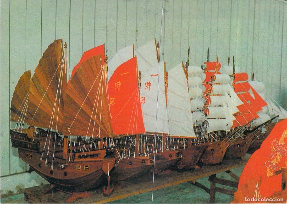 Postales: Postal de Barcos de Madera Tradicionales en Vietnam