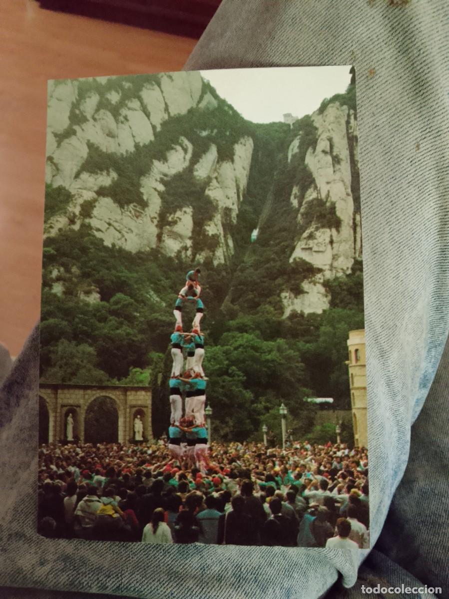 Postales: Postal castallers en la plaza del monasterio de Monserrat 1983 sin circular