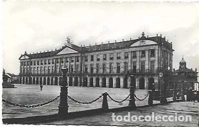 Postales: Espa&ntilde;a y Correos, Santiago de Compostela, Palacio Consistorial, Ed. Art&iacute;stica Madrid (16)