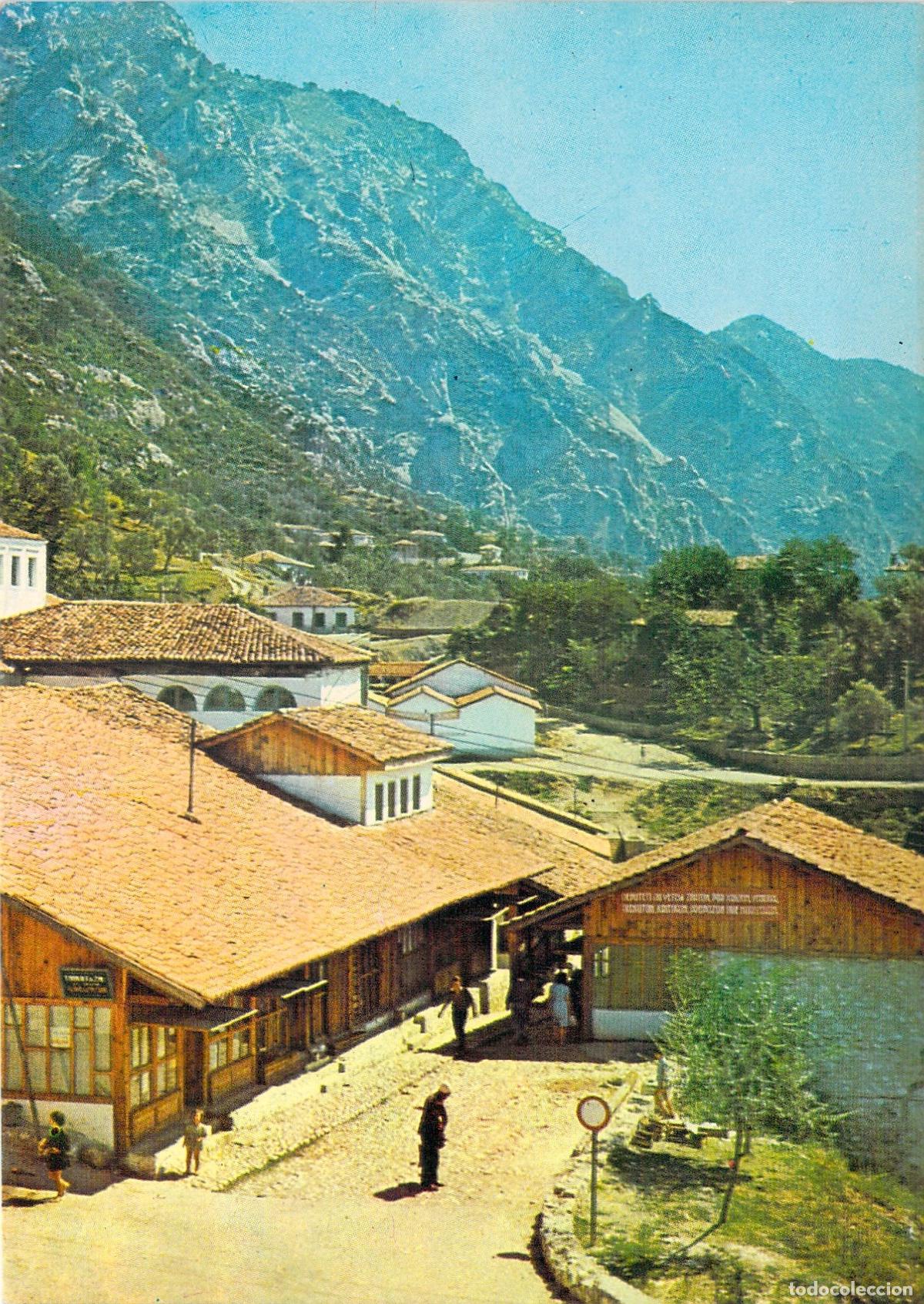 Postcards: Postal de Kruja, Albania - Vista panor&aacute;mica de la ciudad y monta&ntilde;as