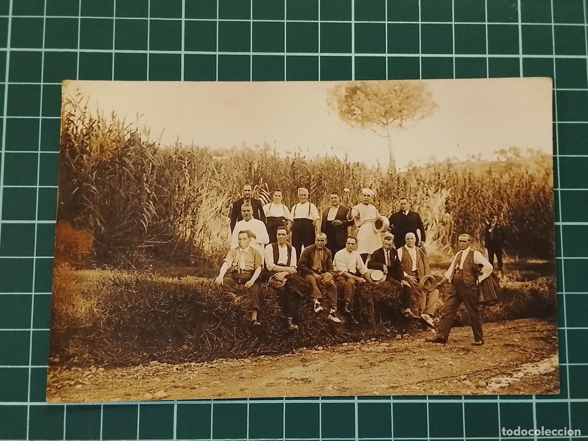 Postales: LUGAR SIN IDENTIFICAR - TRABAJADORES DE UN HOTEL O RESTAURANTE -FOTOGRAFICA-POSTAL ANTIGUA-(116.025)