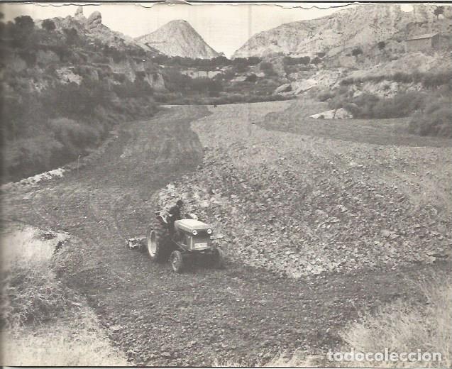 Postales: LAMINA V00328: Campo con tractor en Sant Esteve de Llitera, Lerida - J. Vallverdu - T. Sirera