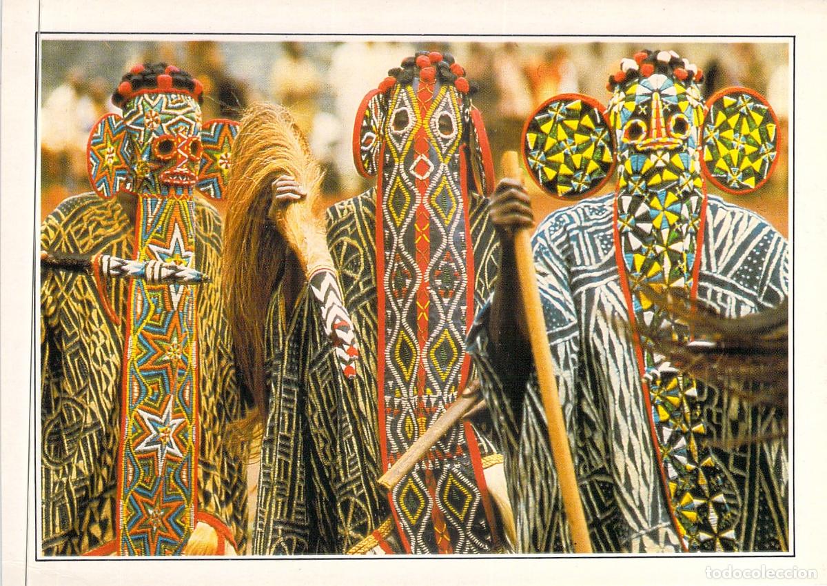 Postales: Postal Danzantes Bamil&eacute;k&eacute;s Enmascarados de Camer&uacute;n