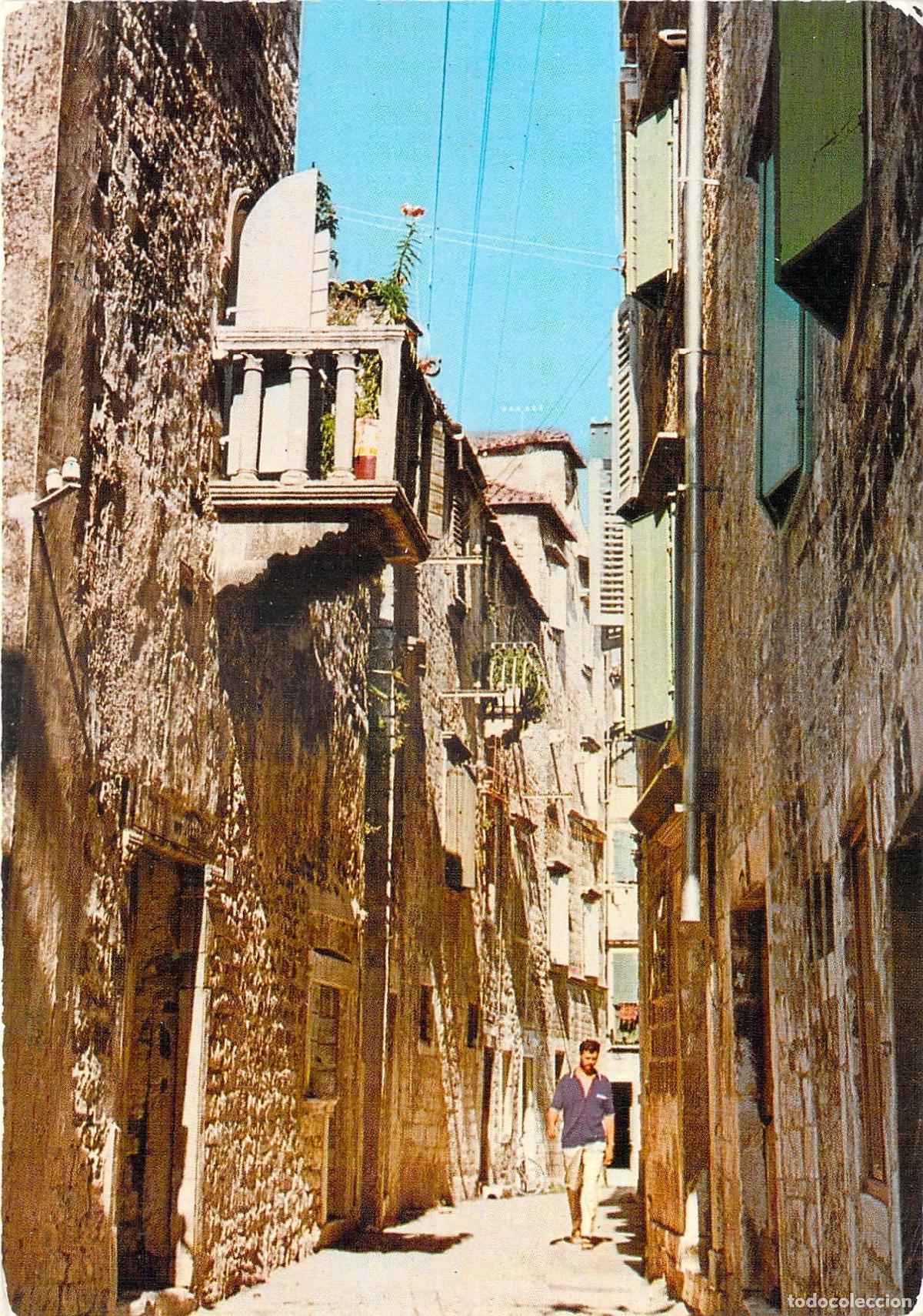 Postales: Postal de calle hist&oacute;rica en Trogir, Croacia