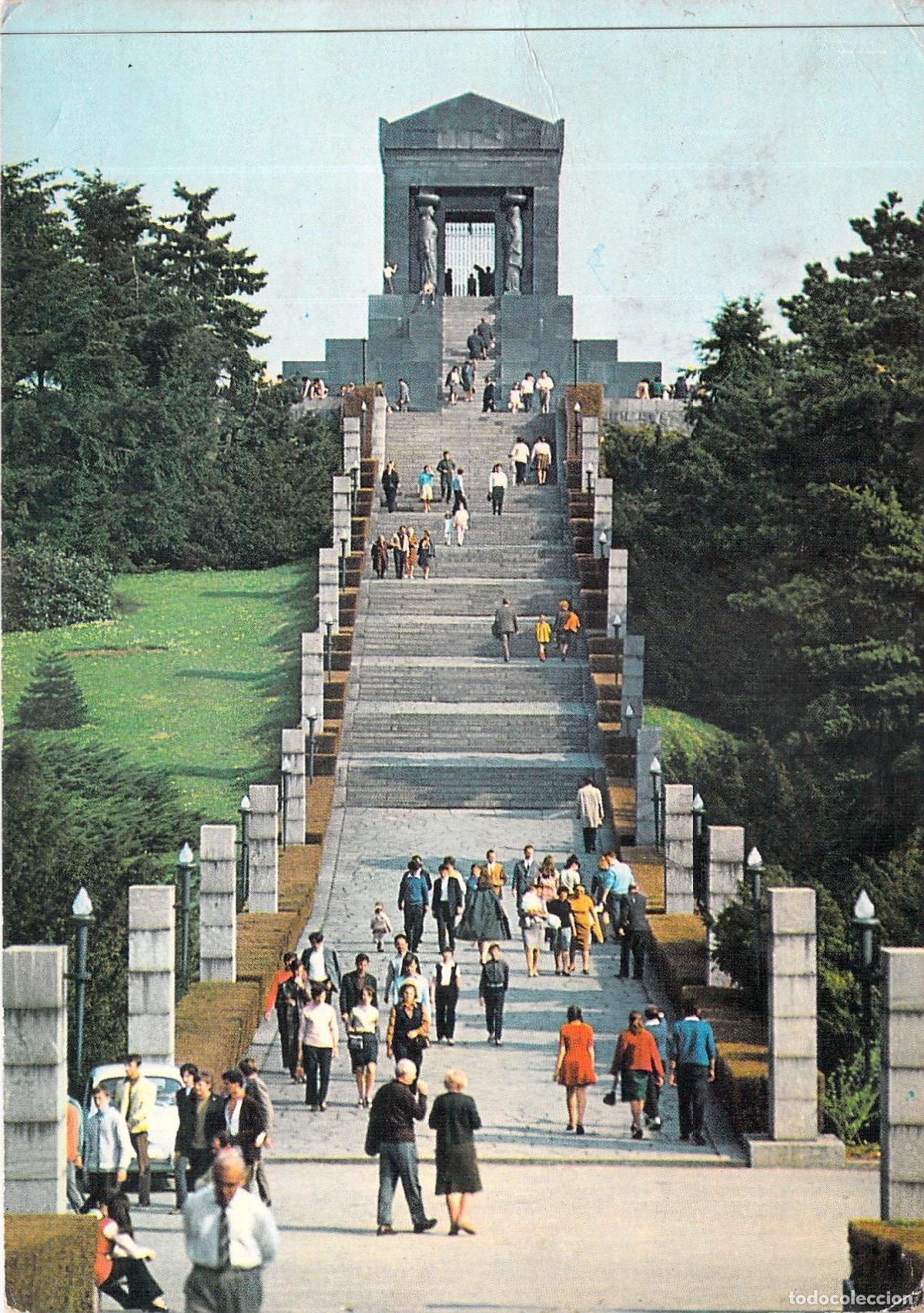 Postkarten: Postal de Belgrado, Monumento al H&eacute;roe Desconocido en el Monte Avala