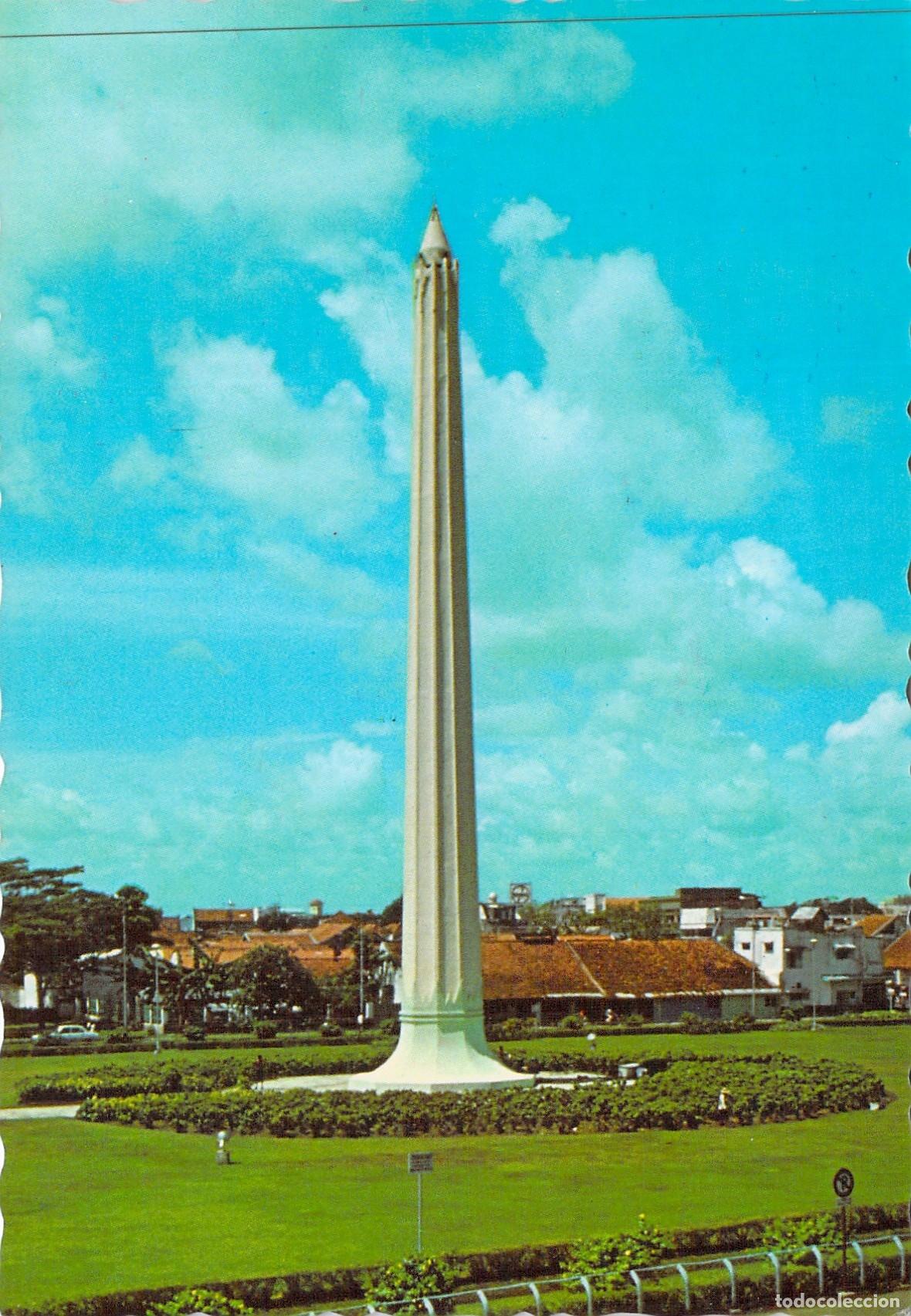 Postales: Postal del Monumento Tugu Pahlawan en Surabaya, Indonesia