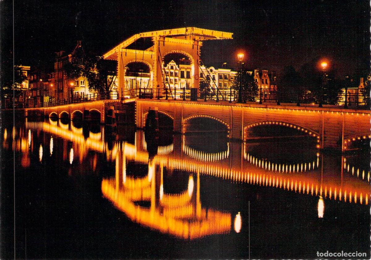 Postales: Postal del Puente Magere Brug de Noche en &Aacute;msterdam