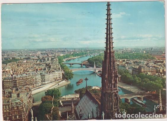 Cartoline: Paris. Panorama sobre el Sena. Franqueado y fechado el 19 Feb de 1960. Destino: Barcelona