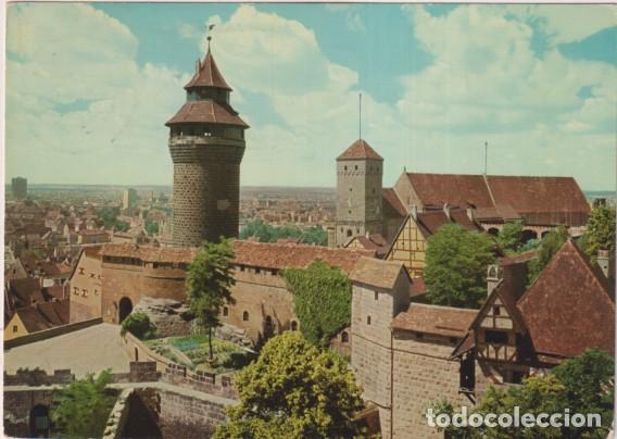 Cartoline: Alemania. Nuremberg. Torre Sinwell y torre de los paganos. Franqueado y fechado el 2 Ago. 1965. Dest