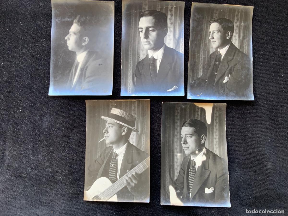 Postales: Lote de 5 postales fotograficas, cantante con traje y guitarra fumando. Princip siglo XX.