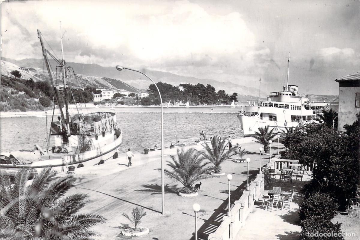 Postales: Postal del Puerto de Hvar con Barcos y Paseo Mar&iacute;timo