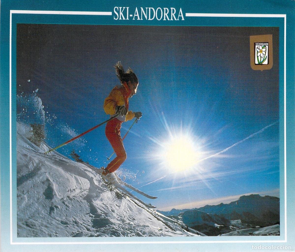 Postales: Postal de Esqu&iacute; en Andorra con Esquiadora bajo el Sol