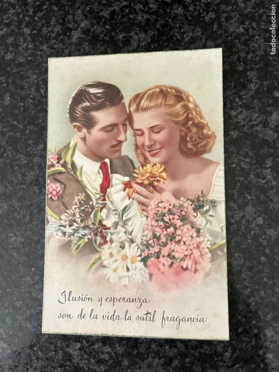 Postales: postal pareja enamorada con flores escrita