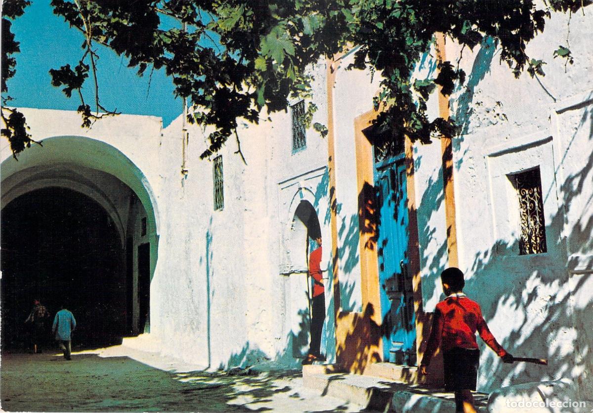 Postales: Postal de una Ruelle o Callej&oacute;n en Hammamet T&uacute;nez con Puerta Azul