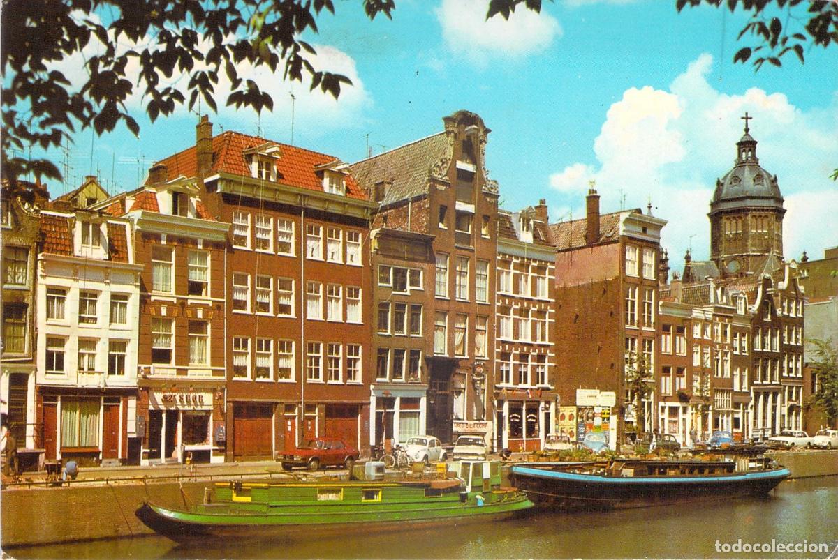 Postales: Postal de &Aacute;msterdam con Canal Gelderse Kade e Iglesia de San Nicol&aacute;s