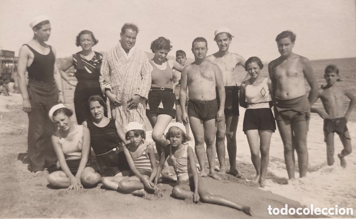 Postais: ESPA&Ntilde;A SIN IDENTIFICAR PLAYA BA&Ntilde;ISTAS RETRATO GRUPAL POSTAL FOTOGR&Aacute;FICA C. 1920