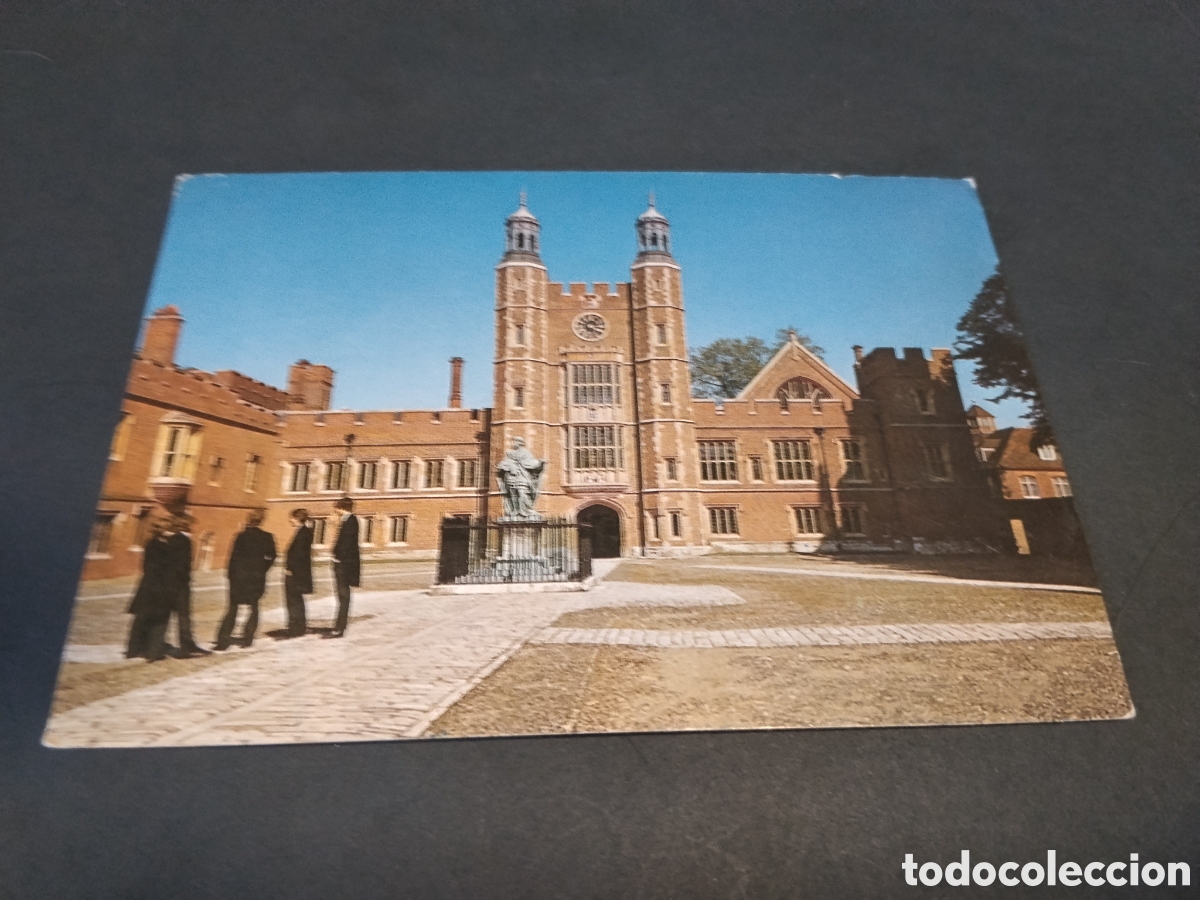 Cartoline: Postal Eton College School Yard Lupton's Tower Andorra Founder's Statute