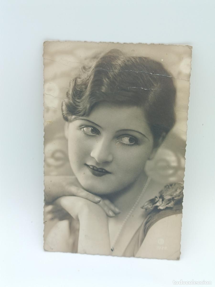 Postcards: FOTOGRAFIA POSTAL ANTIGUA ESCRITA. ROSTRO MUJER A&Ntilde;OS 40. PY.