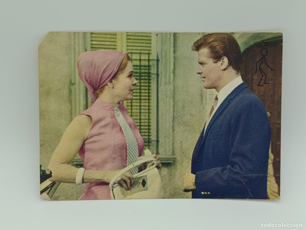 Cartes Postales: FOTOGRAFIA POSTAL ANTIGUA ROGER MOORE. SARAH BRACKETT. ESQUINA CORTADA.PY