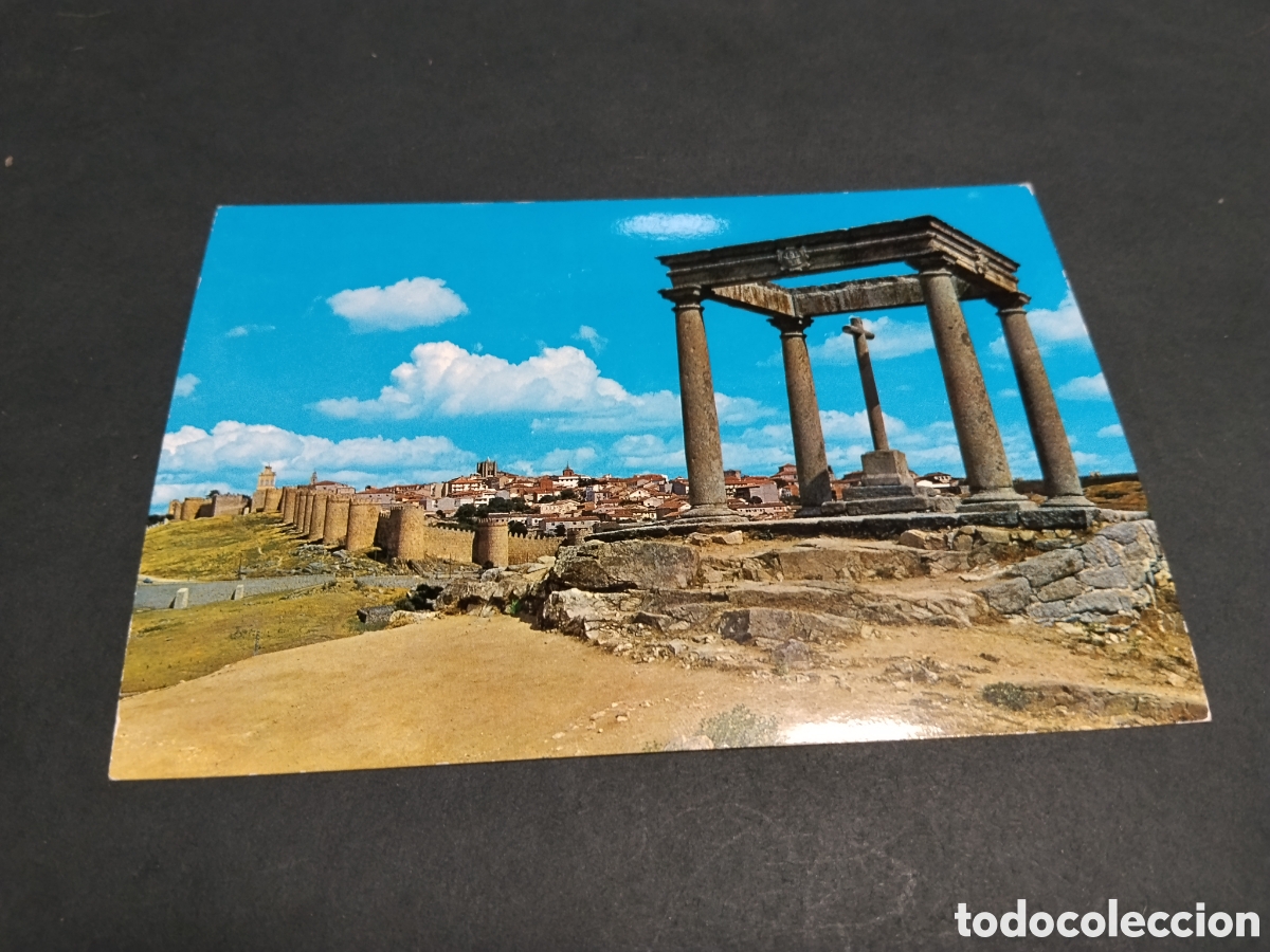 Postales: Postal Avila , Los cuatros Postes y vista parcial .