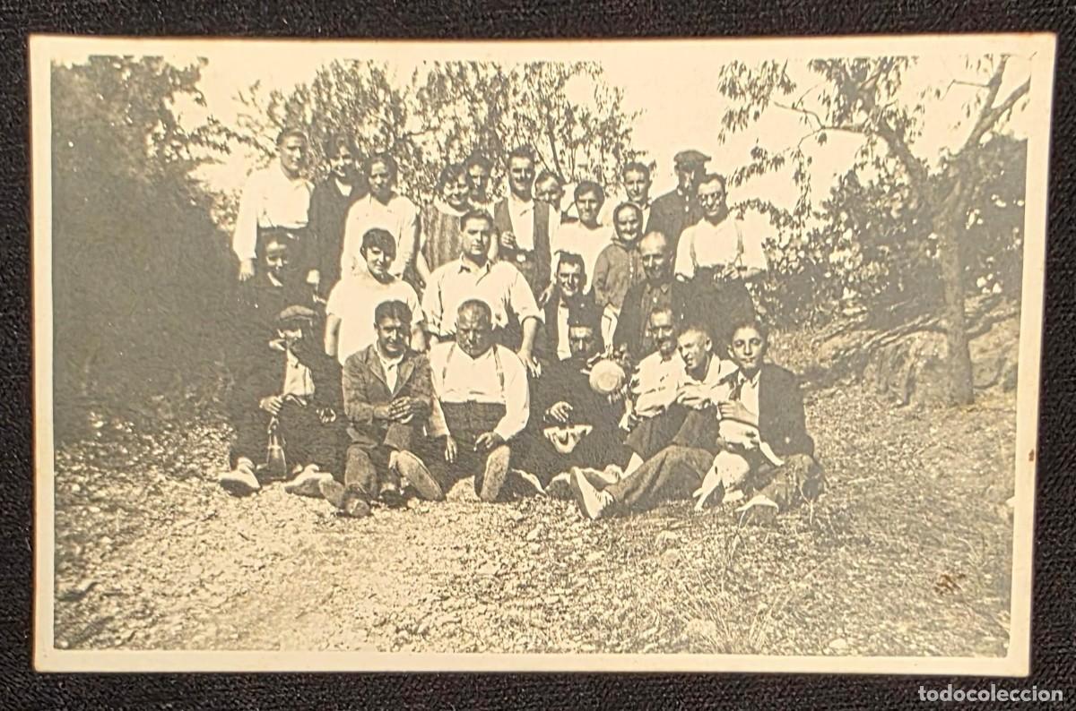 Postales: P.1076 Fotograf&iacute;a Postal Antigua de Grupo Familiar en el Campo &ndash; Reuni&oacute;n Campestre &ndash; Sin Circular