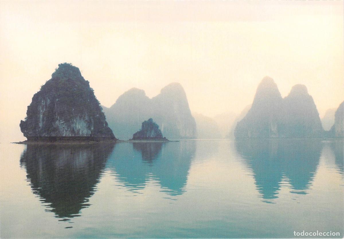 Postales: Postal Bah&iacute;a de Ha-Long en el Golfo de Tonk&iacute;n Vietnam