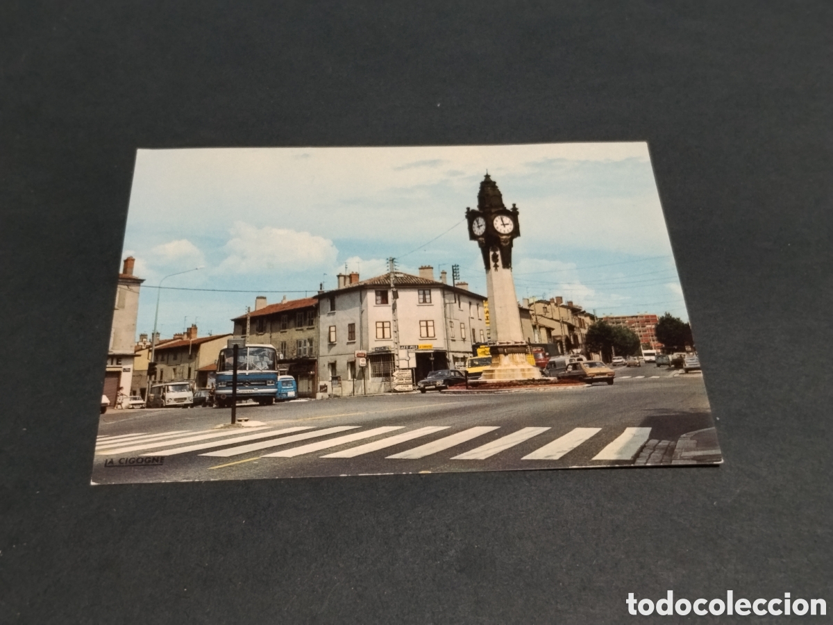 Postales: Postal Tasin-La-Demi-Lune , La Place Pierre vauboinnet l'horloge.