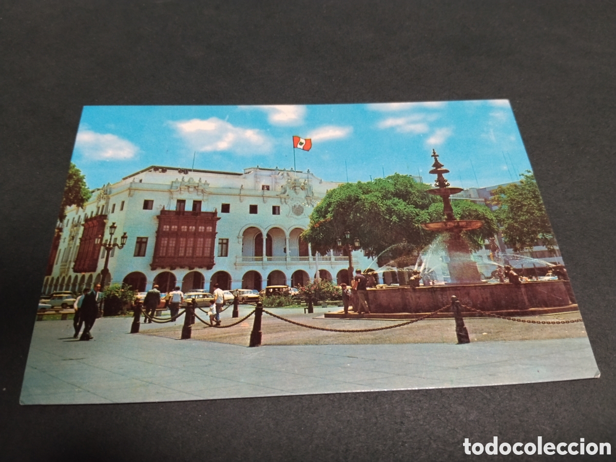Postales: Postal Lima-Peru Plaza de Armas con la Pileta y la Municipalidad