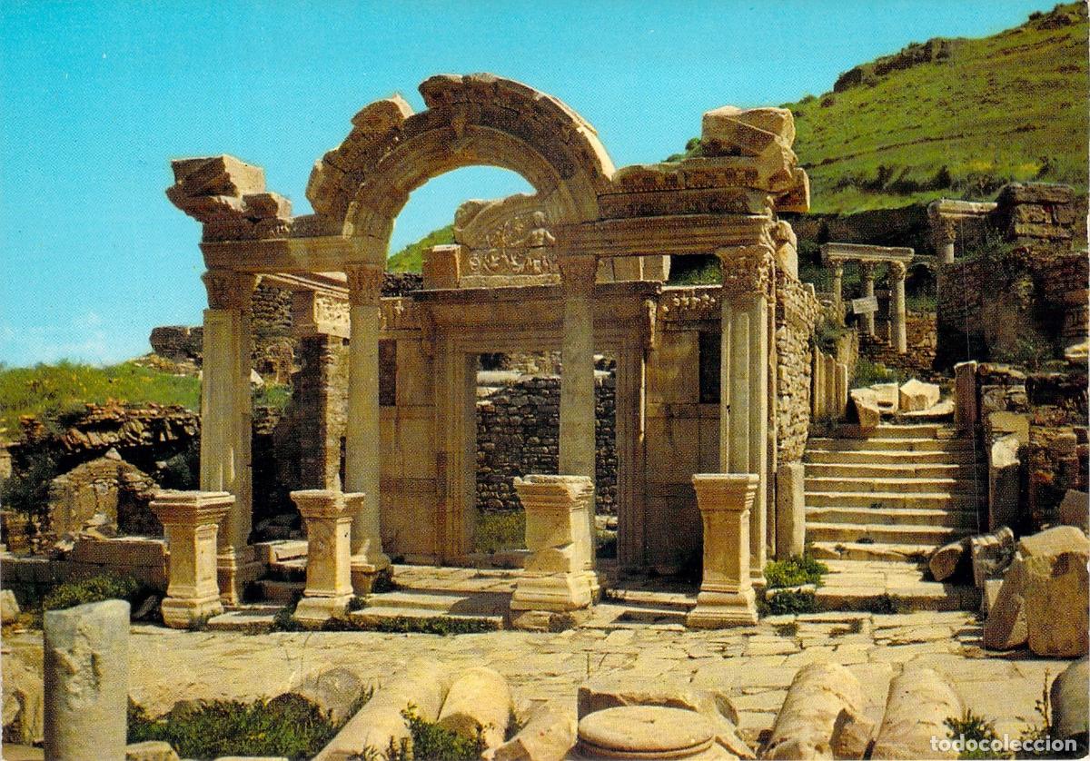 Postales: Postal de las Ruinas del Templo de Adriano en &Eacute;feso, Turqu&iacute;a