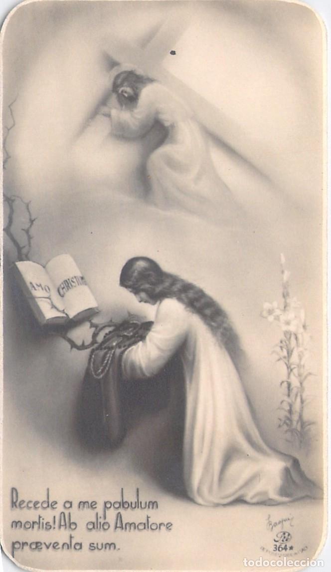 Postales: Estampa Religiosa de Jes&uacute;s con la Cruz y Devota - Foto 1