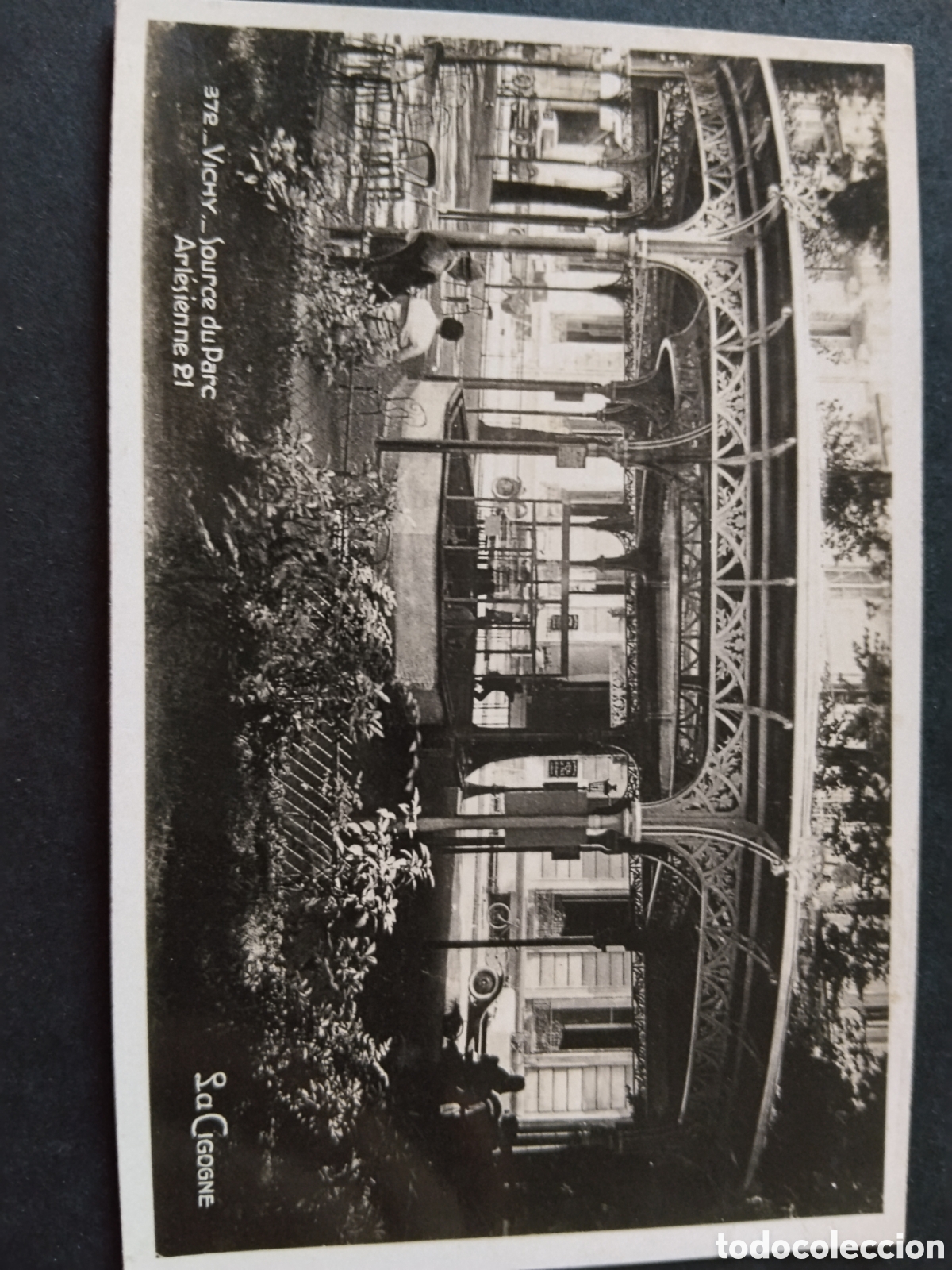 Postales: Postal Vichy._ Source du Parc Arl&eacute;sienne 21 La Cigogne - Foto 2