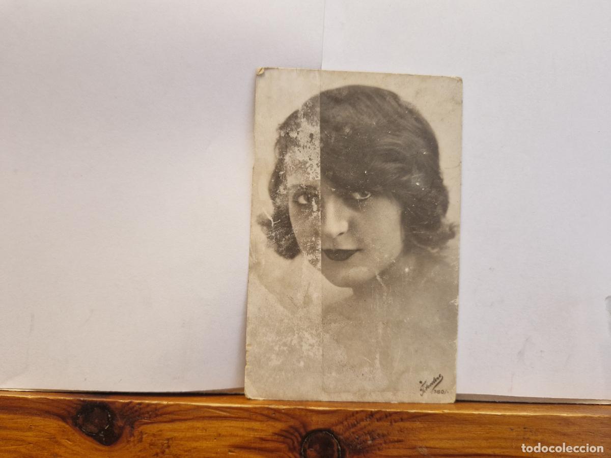 Postales: BONITA POSTAL CIRCULADA. ELEGANTE MUJER