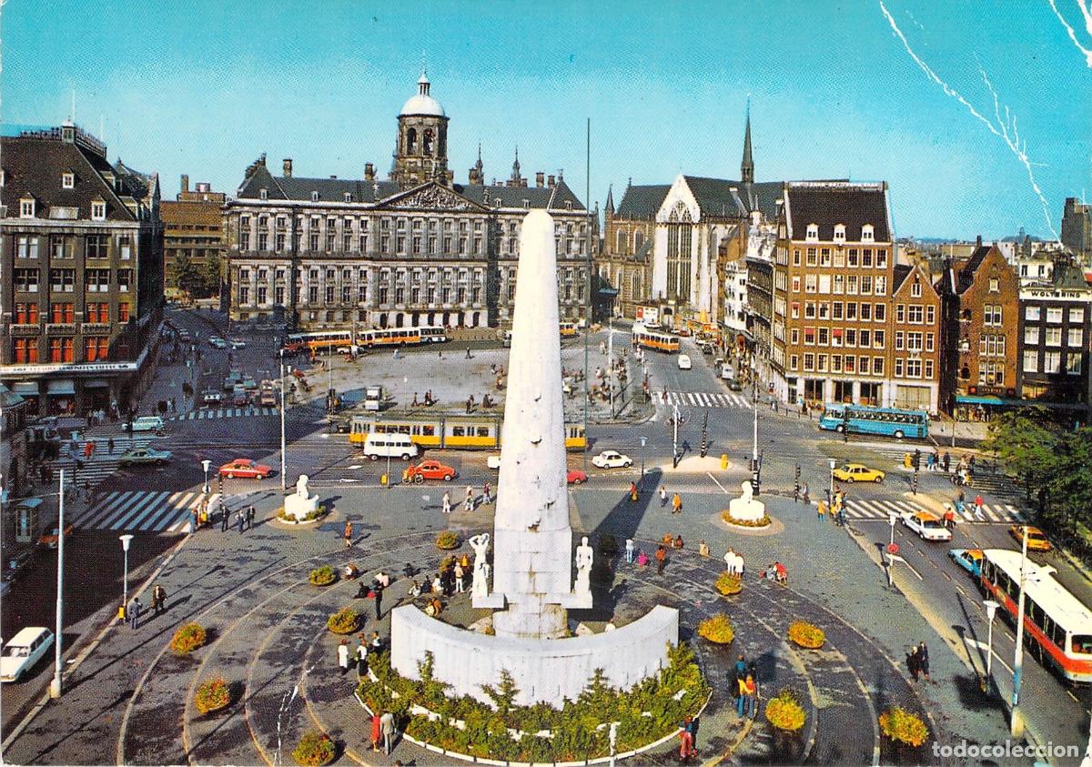 Postales: Postal de Amsterdam: Palacio Real y Monumento Nacional en Plaza Dam